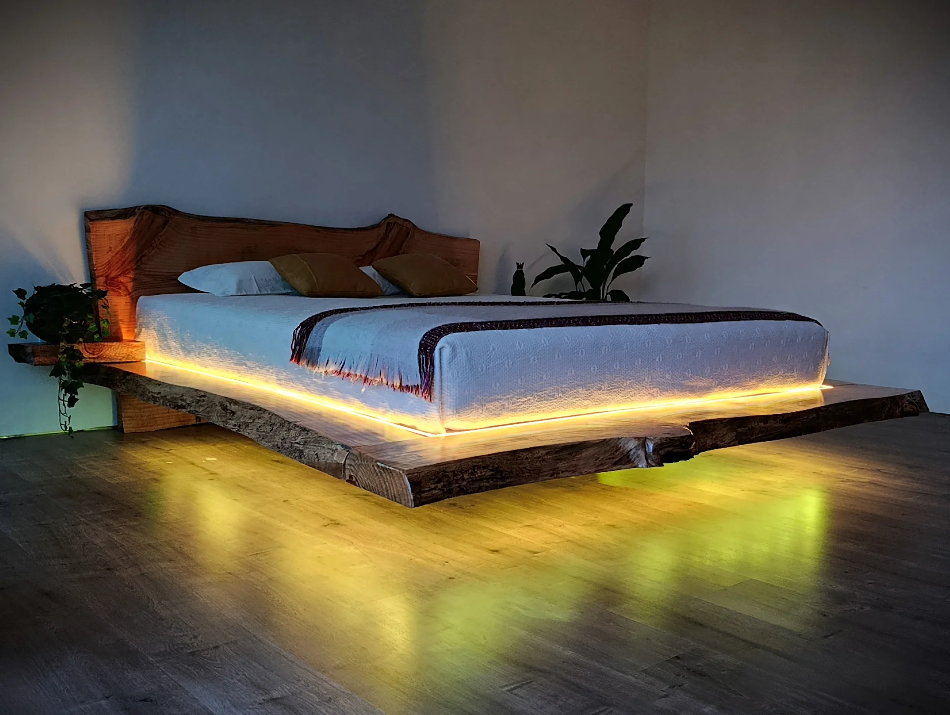 Axel Atelier Floating Bed Luxury Night Glow Oak